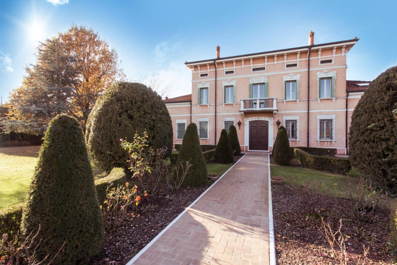 B&B Residence Il Ciliegio , Via Villa Superiore 93 Luzzara Suzzara Exterior photo